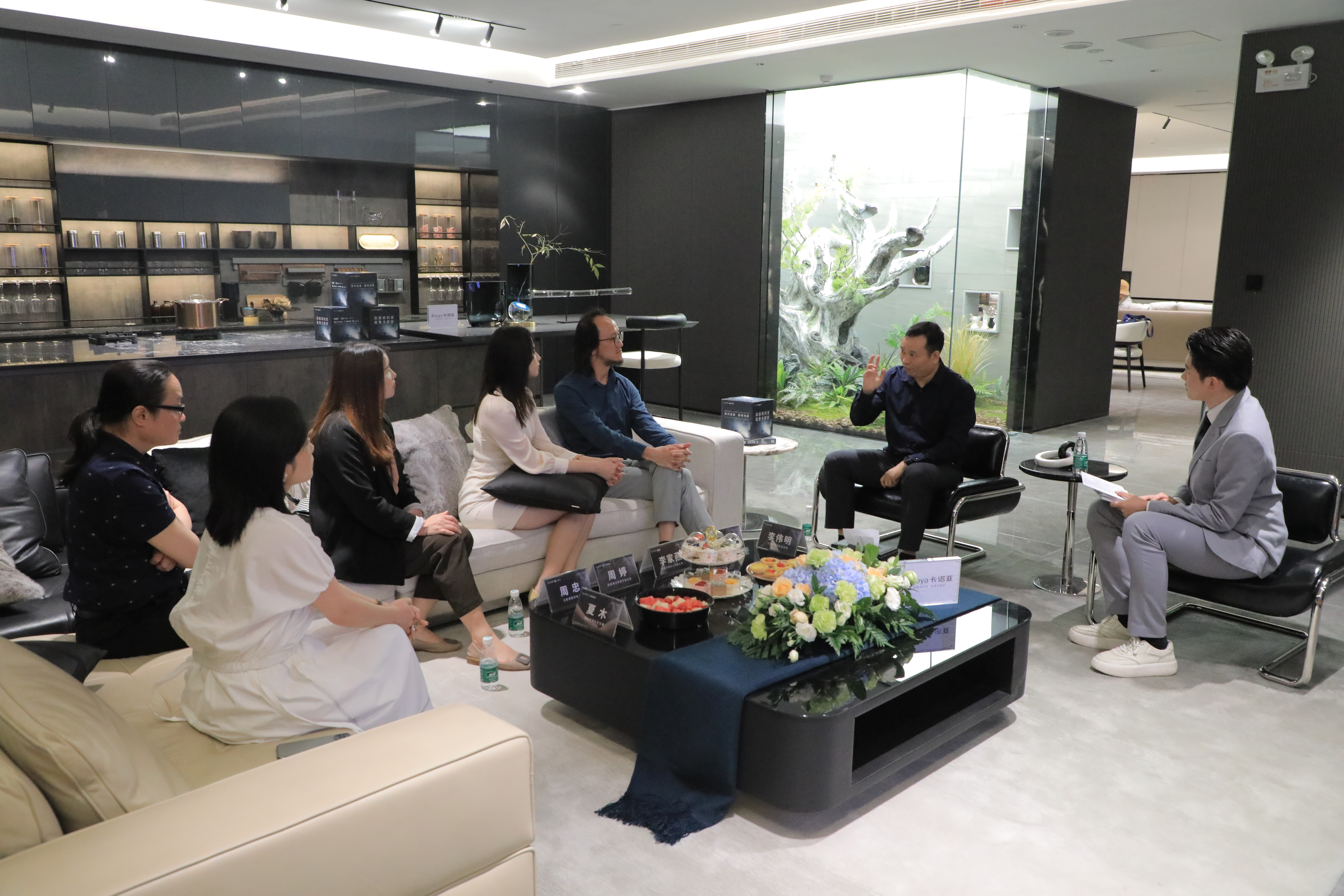 迭代品鑒，居境向新|媒體大咖共同探秘草莓视频官网全新一代沉浸式體驗空間